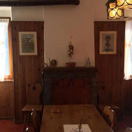 Nel Set Di Piccolo Mondo Antico Villa Viola Valsolda Exterior foto