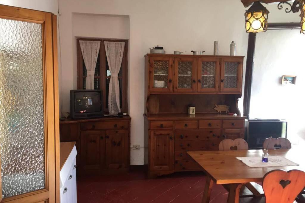 Nel Set Di Piccolo Mondo Antico Villa Viola Valsolda Exterior foto