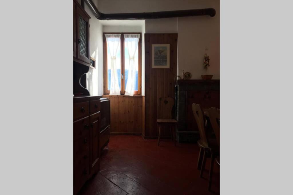 Nel Set Di Piccolo Mondo Antico Villa Viola Valsolda Exterior foto