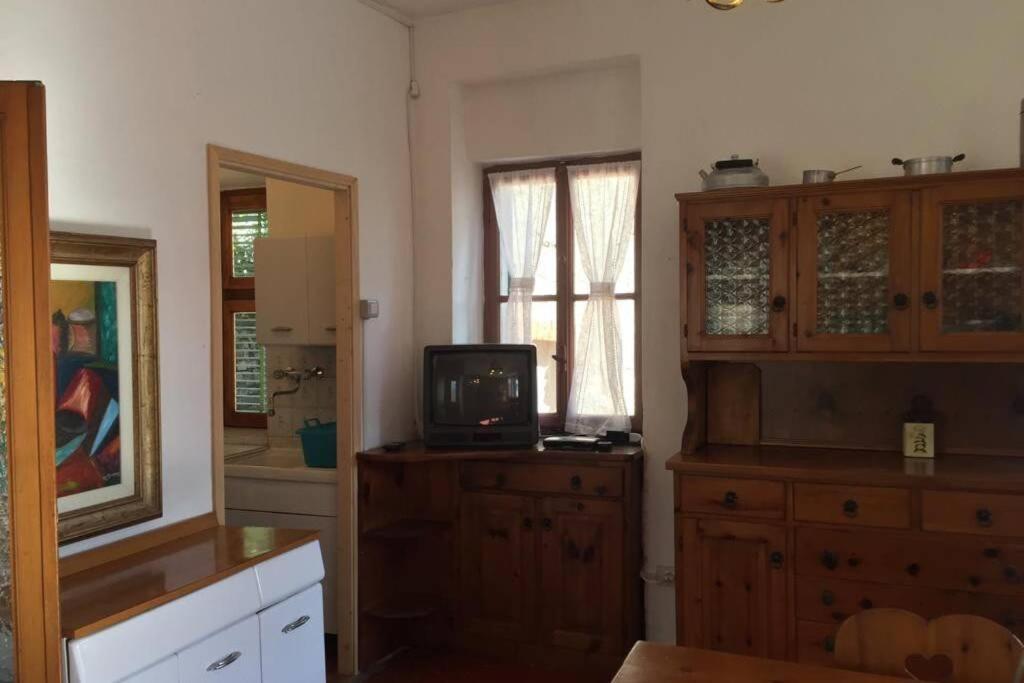 Nel Set Di Piccolo Mondo Antico Villa Viola Valsolda Exterior foto