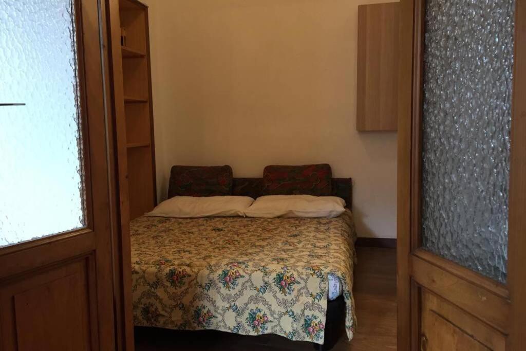 Nel Set Di Piccolo Mondo Antico Villa Viola Valsolda Exterior foto