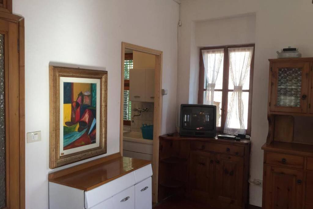 Nel Set Di Piccolo Mondo Antico Villa Viola Valsolda Exterior foto
