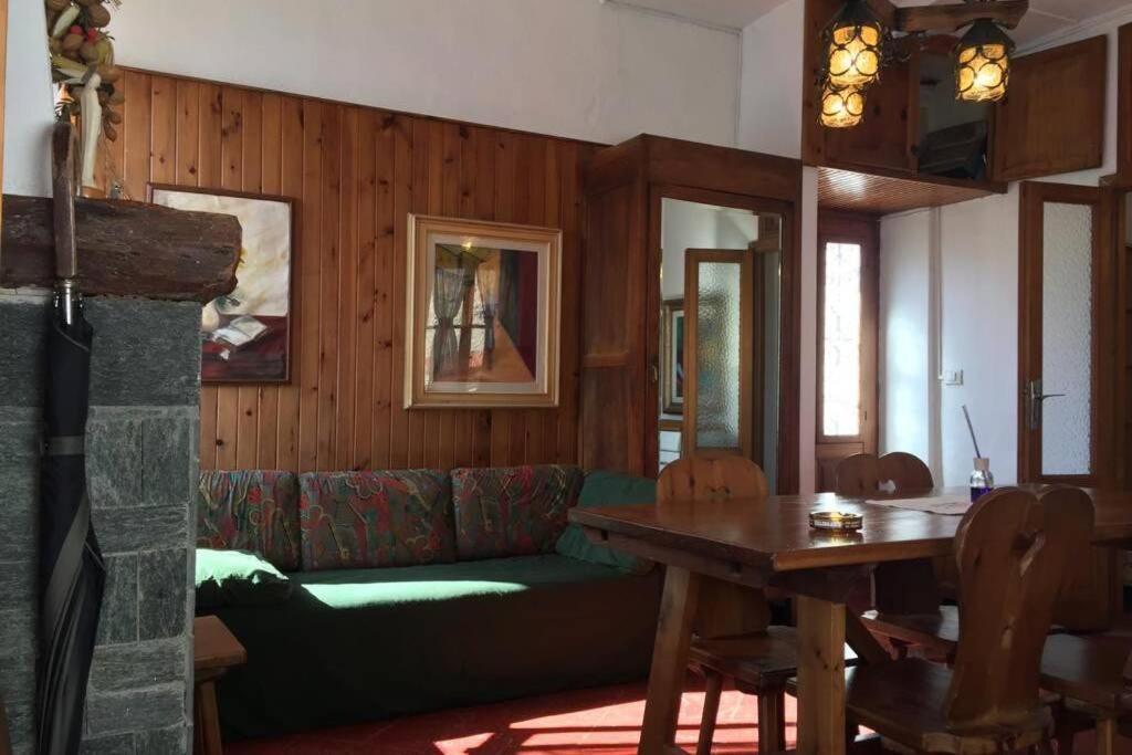 Nel Set Di Piccolo Mondo Antico Villa Viola Valsolda Exterior foto