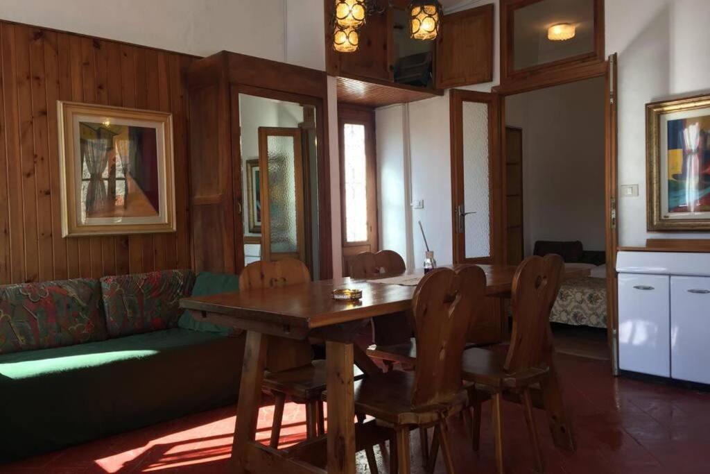 Nel Set Di Piccolo Mondo Antico Villa Viola Valsolda Exterior foto