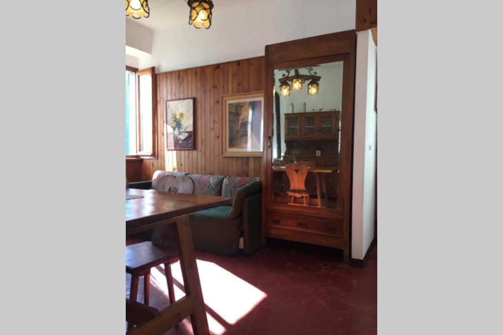 Nel Set Di Piccolo Mondo Antico Villa Viola Valsolda Exterior foto